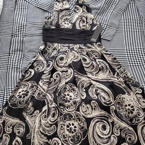 Adrianna Papell Occasions Holter Dress